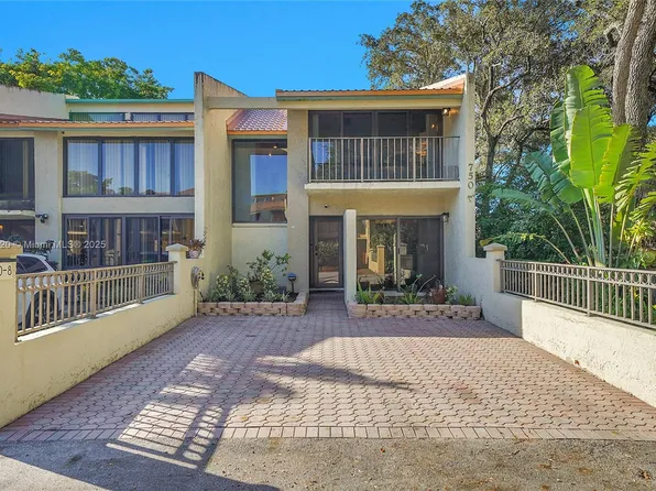 750 E Coco Plum Cir APT 8, Plantation, FL 33324