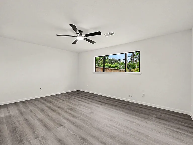 7607 Grape St — Photo 19