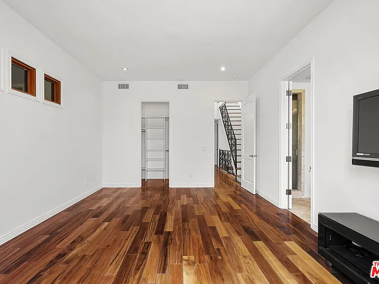 744 N Alfred St #104 — Photo 26