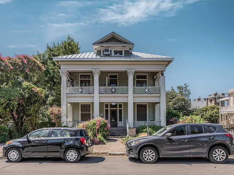 111 Adams St — Photo 2