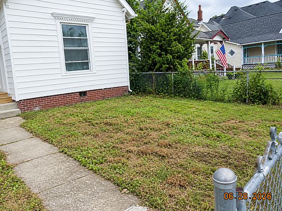 5th image of 1337 Barth Ave