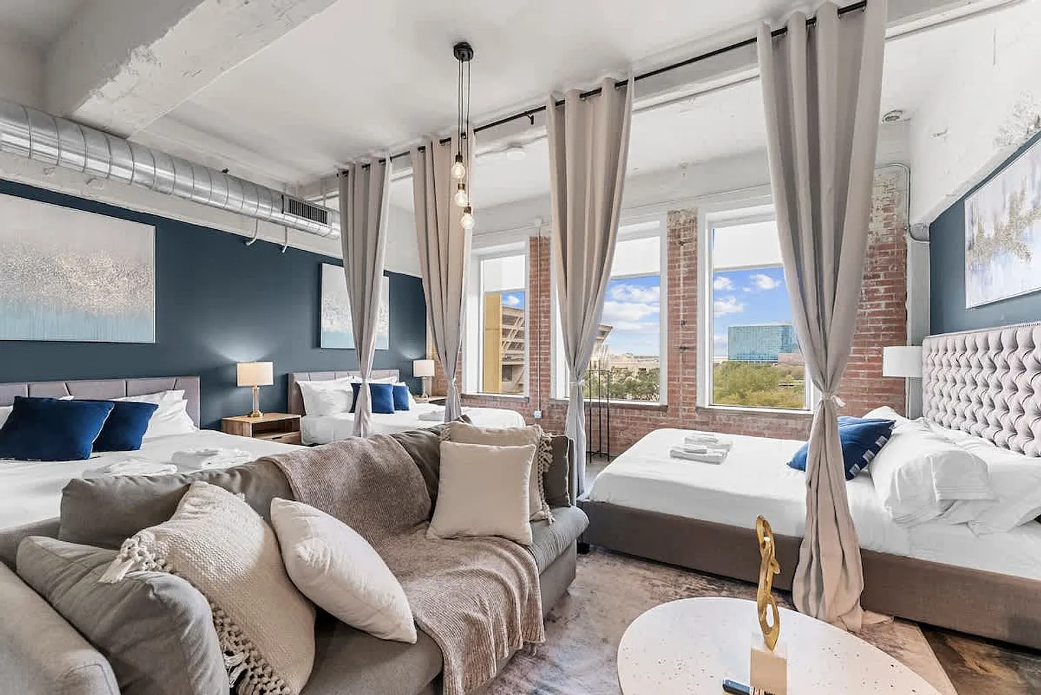 2 bed, 1.0 bath, $2,528 — Photo 1