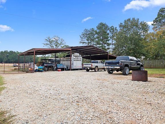 5th image of 462 Stoddard Dr