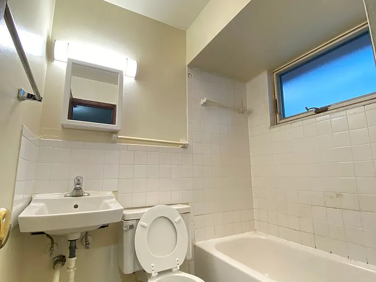 59 E Norwich Ave — Photo 4