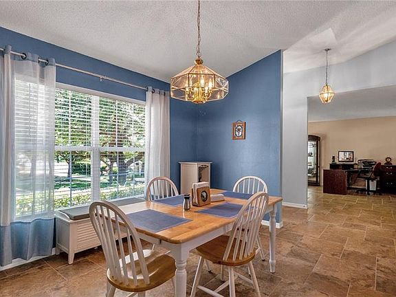 5th image of 1509 Oak Valley Blvd