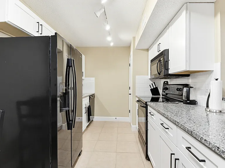 1600 Big Tree Rd #G3 — Photo 18