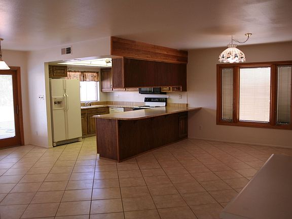 Family Room, Kitchen & Eating area are open to each other