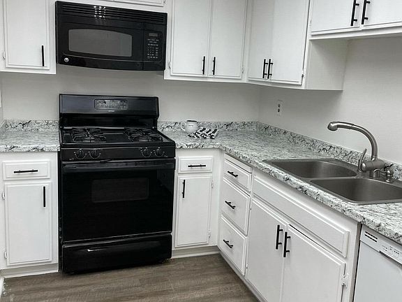 2nd image of 3603 Spanish Gate Dr