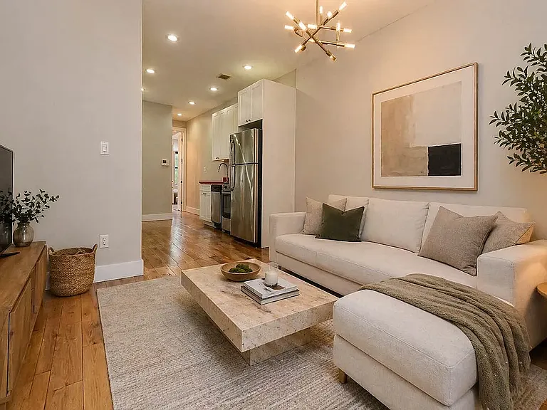 1346 Hancock St #2R — Photo 2