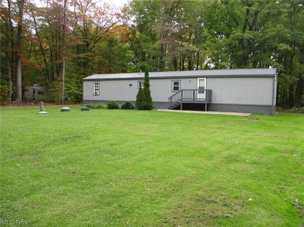 6940 Morningview St, Andover, OH 44003