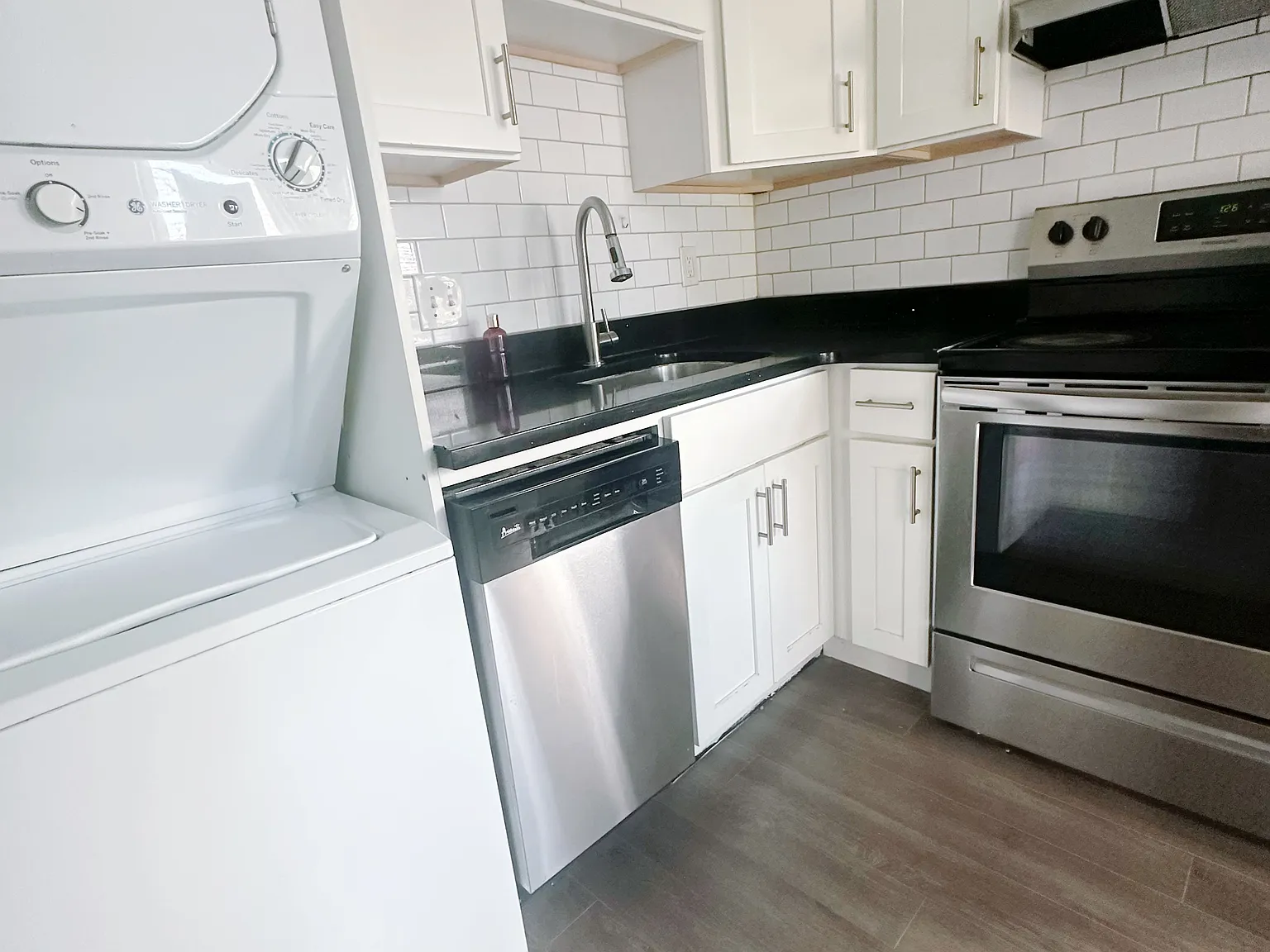 200 Prince Frederick St — Photo 2