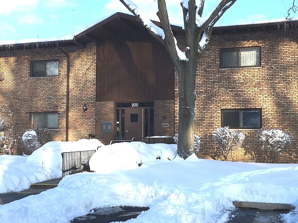 1st image of 200 Willow Ln #2-218