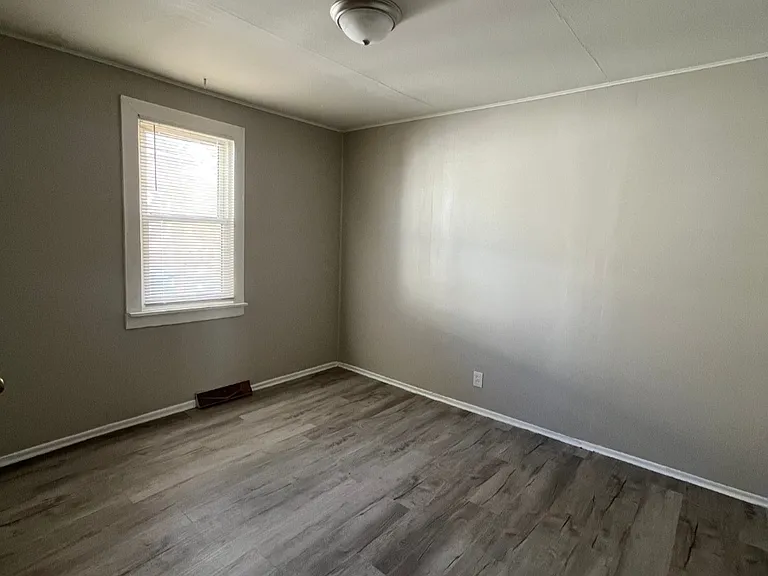 10180 Count Dr — Photo 13