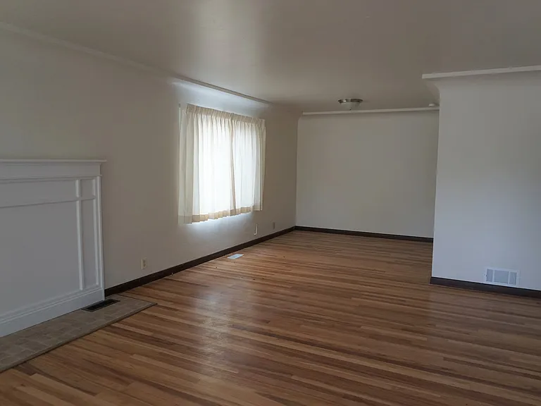 2906 Geary St SE — Photo 9