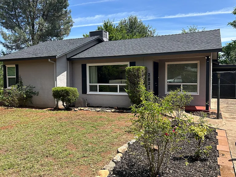 2821 Blue View St — Photo 2
