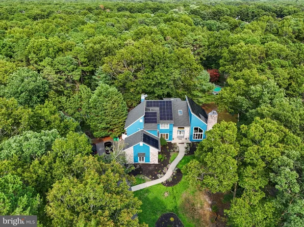 209 Shady Knoll Ln, Galloway, NJ 08205