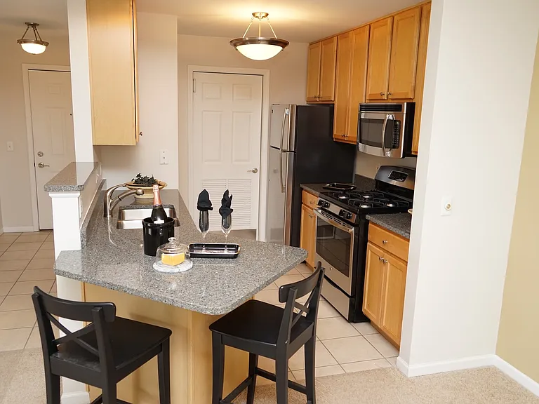 Embassy Place Apartments — Photo 10