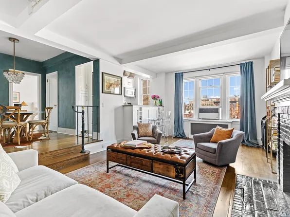 45 Christopher Street image 1 of 12