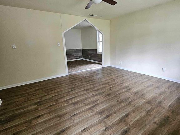 5th image of 517 Hudson St