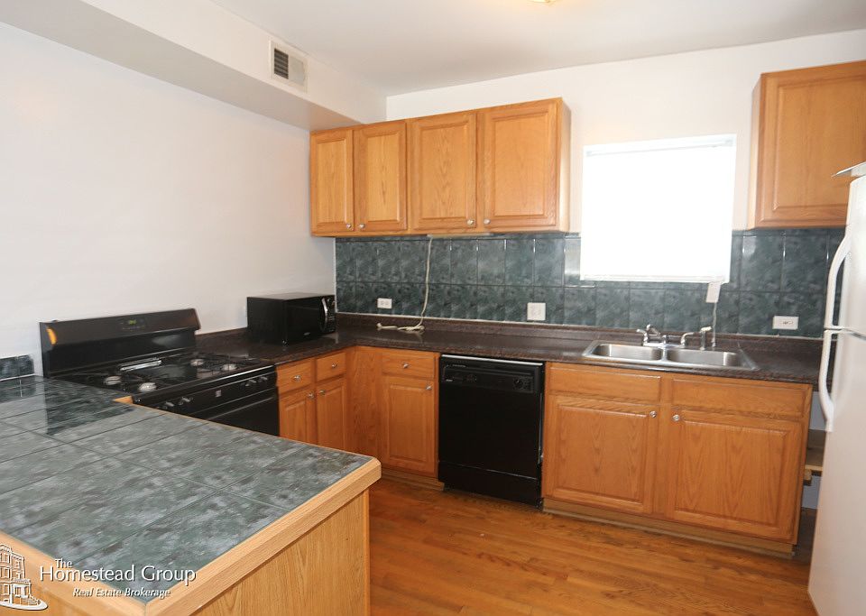 1st image of 3345 N Ravenswood Ave #House