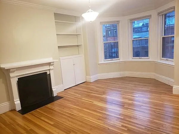387 Marlborough St — Photo 1