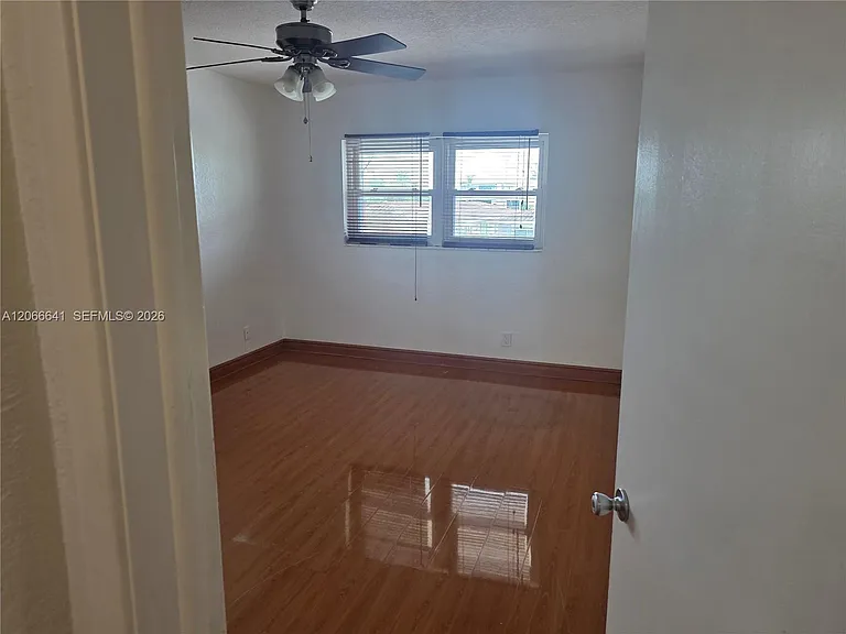 1500 SE 15th St #318 — Photo 13
