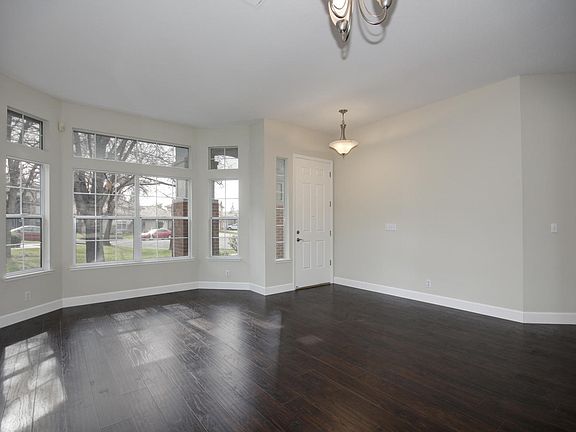 4th image of 111 Turnberry Ct