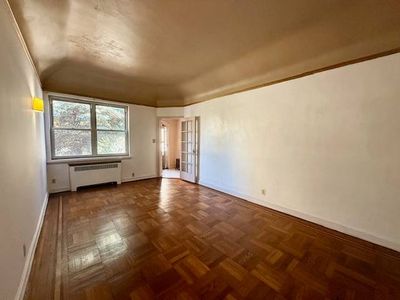 2618 E 7th St, Brooklyn, NY, 11235