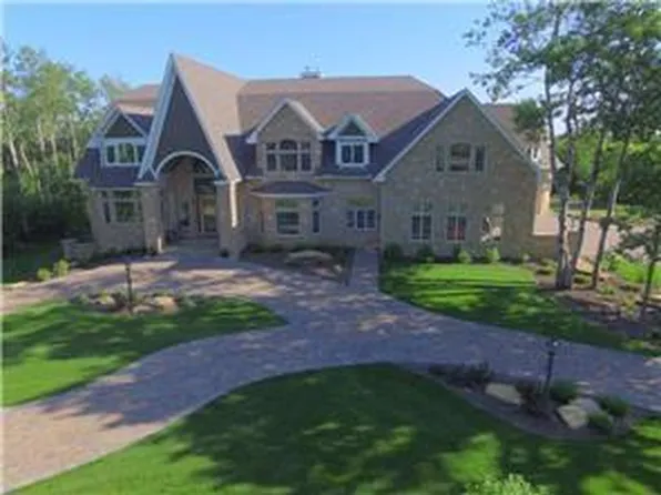 1505 Neal Avenue Ct N, Lake Elmo, MN 55042
