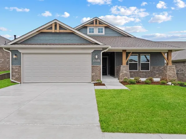 8801 Spruce St, Edmond, OK 73003