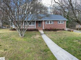 12 Hampton Ct, Greenville, SC 29609