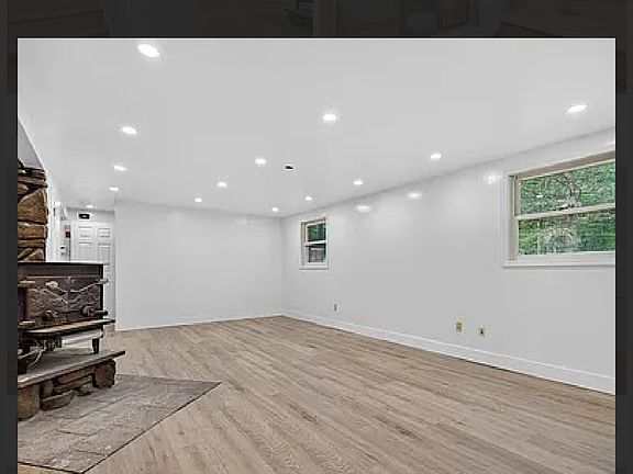 2nd image of 5 Pine Ave