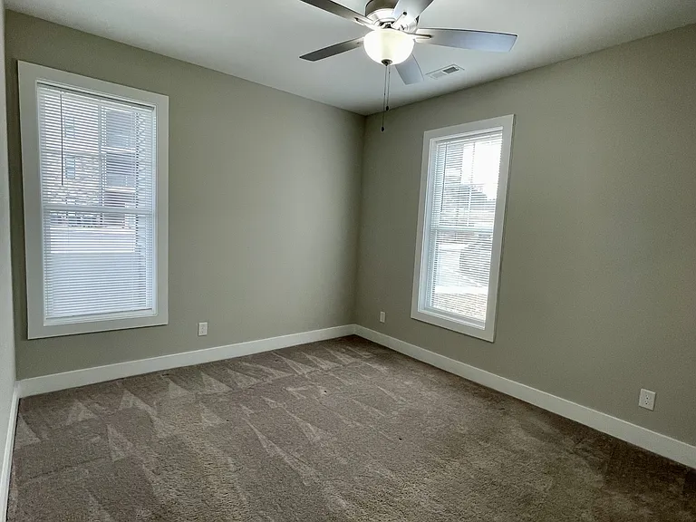 325 English Commons Dr — Photo 9