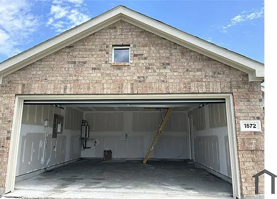 1572 Forge Pond Ln — Photo 4