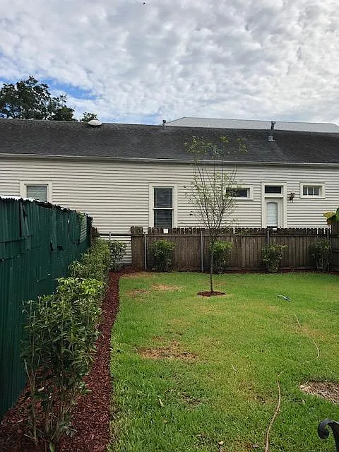 7531 Freret St — Photo 2
