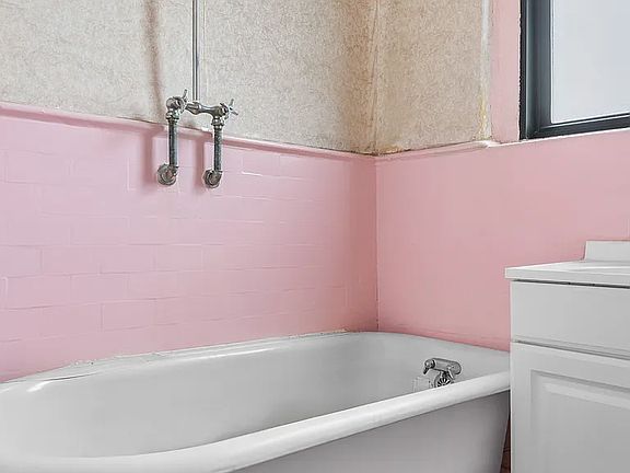 3rd image of 16 Prospect Park SW APT 62