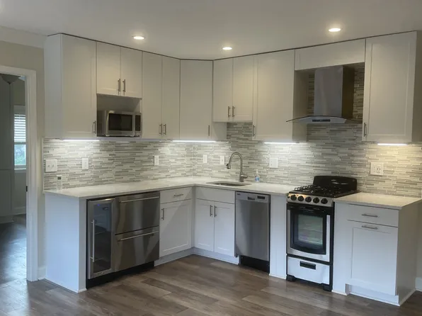 3100 9th Rd N APT 8, Arlington, VA 22201