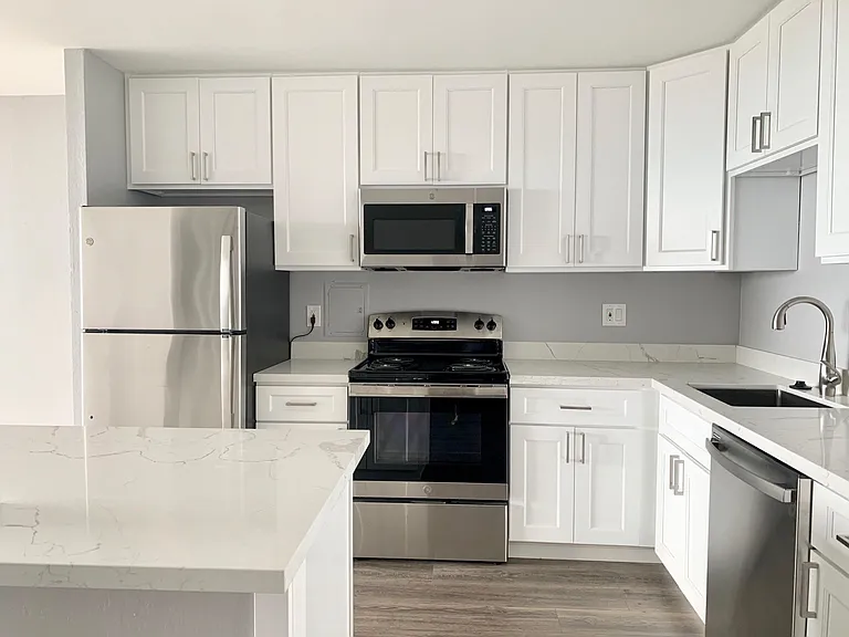555 Pierce St #505 — Photo 3