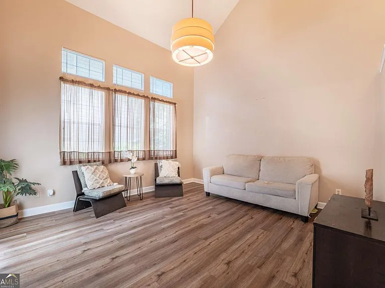 53 Hammock Pl SE — Photo 8