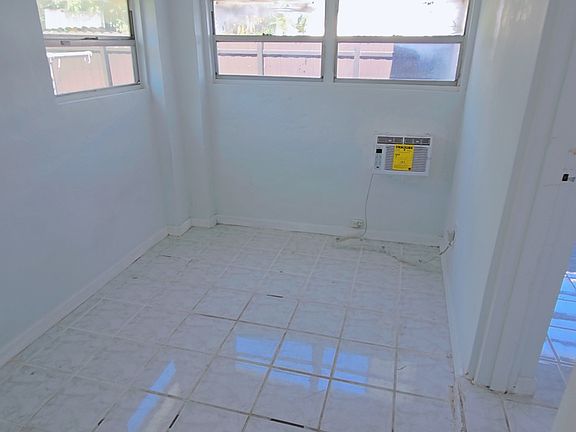 5th image of 1305 NE 146th St #1305