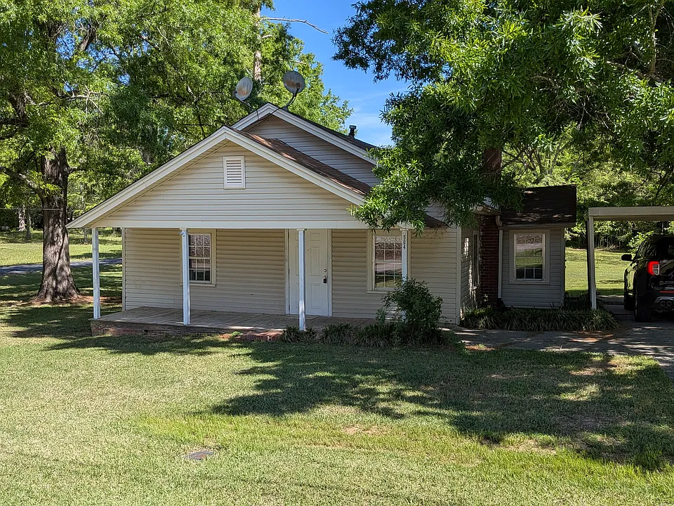 504 Railroad Ave