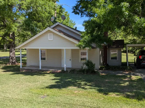 504 Railroad Ave, Mc Cormick, SC 29835