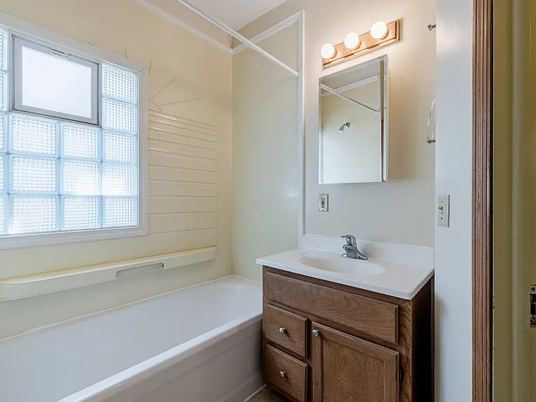 1745 E St #2 — Photo 15