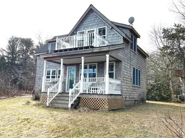 4 Fowler Ave, Edgartown, MA 02539
