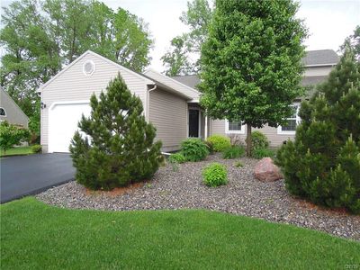 120 Slindes Woods Cir, North Syracuse, NY, 13212