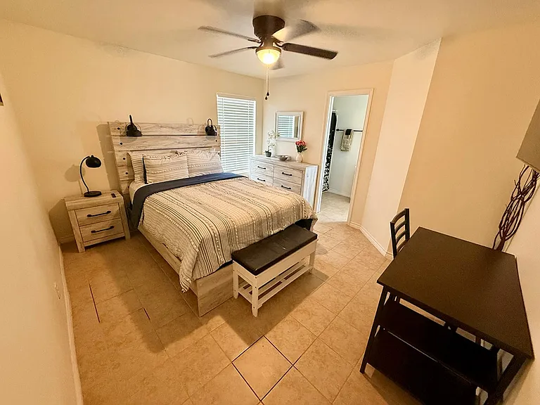 391 Riverside Dr — Photo 12