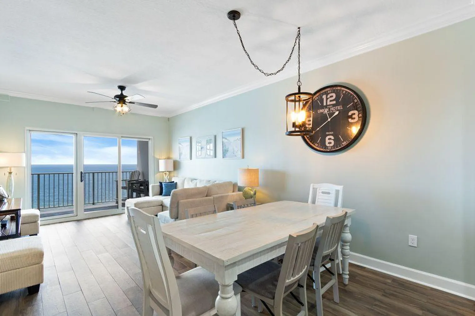 3 bed, 2.0 bath, 1291 sqft, $3,527 — Photo 4