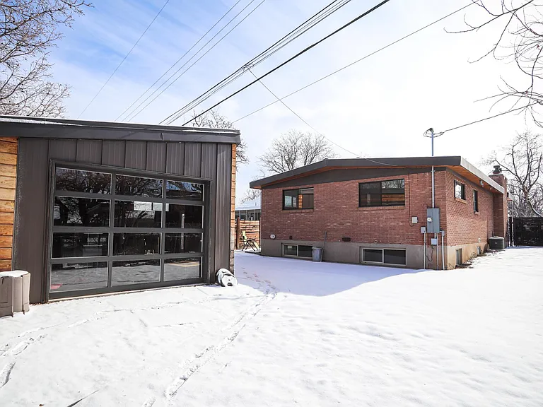 1859 E Hillcrest Ave — Photo 3