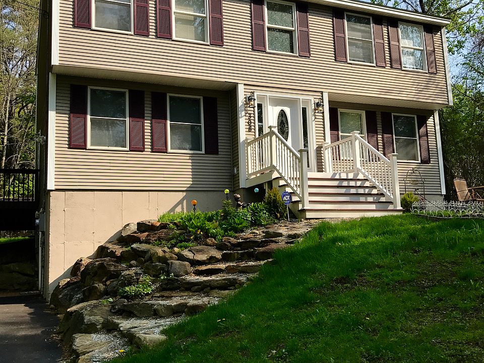 2nd image of 308 Lancaster Hill Rd