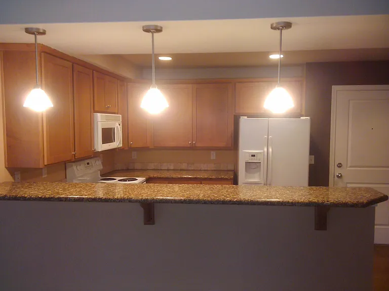 9090 Ravenna Ave NE #101 — Photo 1